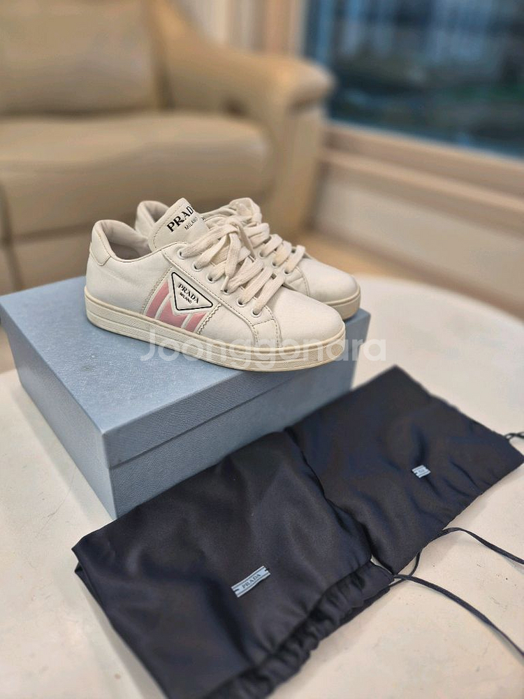 프라다 비텔로 여성 스니커즈 37--0