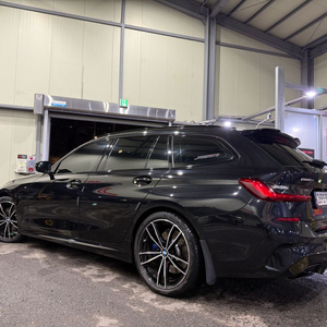 21년식 BMW G20 320d투어링 MSP 3400 블랙에디션