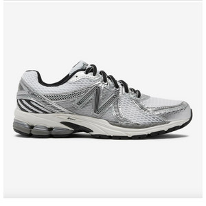 뉴발란스 옵틱화이트 245 팝니다