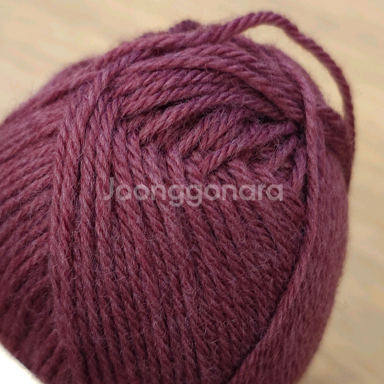 (세하선) 비에나 자주색 뜨개실 털실 울50% 울혼방 아크릴 스웨터 목도리 가디건--1