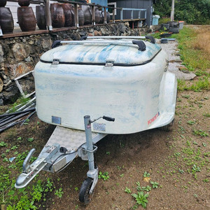 캠핑 트레일러 팝니다.