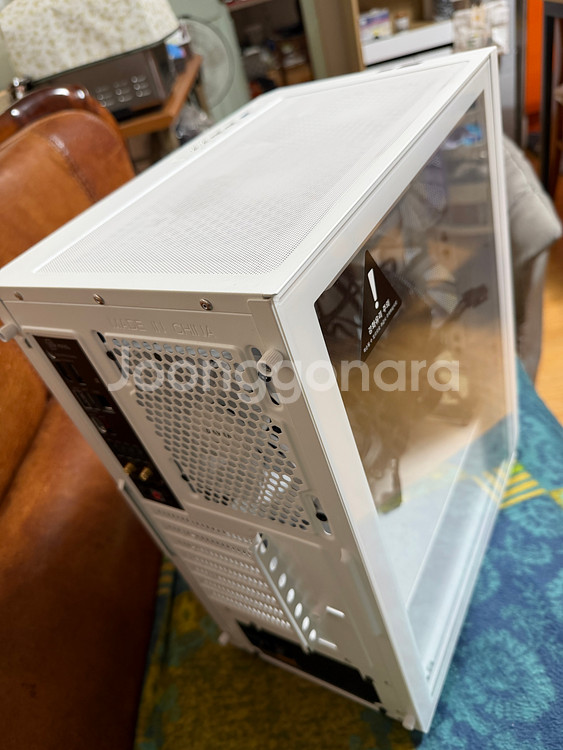 AMD Ryzen 7 8700G 게이밍 데스크탑 대용량 하드 SSD--6