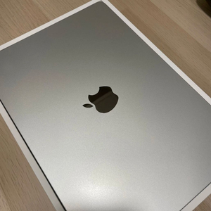 맥북 에어 m2 기본형 실버 (13인치)