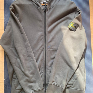 스톤아일랜드 후드티 스톤 후드집업 XL 사이즈 국내매장판 판매 교환가능