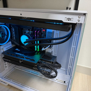 983d 4080s ram32GB ssd2TB 초 고사양 컴퓨터 판매합니다