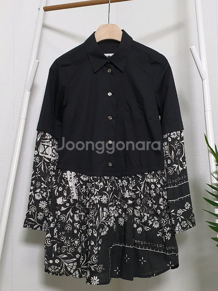 한섬 메종마르지엘라 블랙플라워 코튼셔츠--1