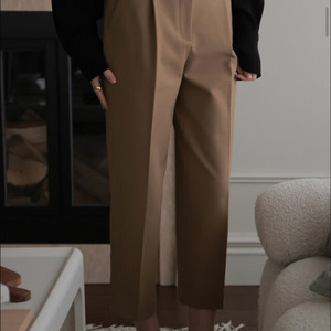 노미나떼 Classic Tapered Pants