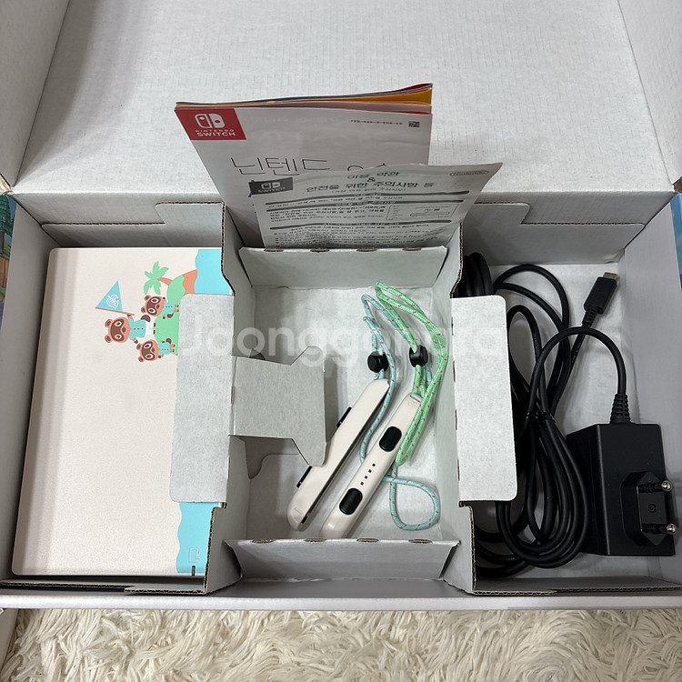 닌텐도 스위치 배터리 개선판 동물의 숲 에디션 풀박스+ 조이콘 차징 그립--1