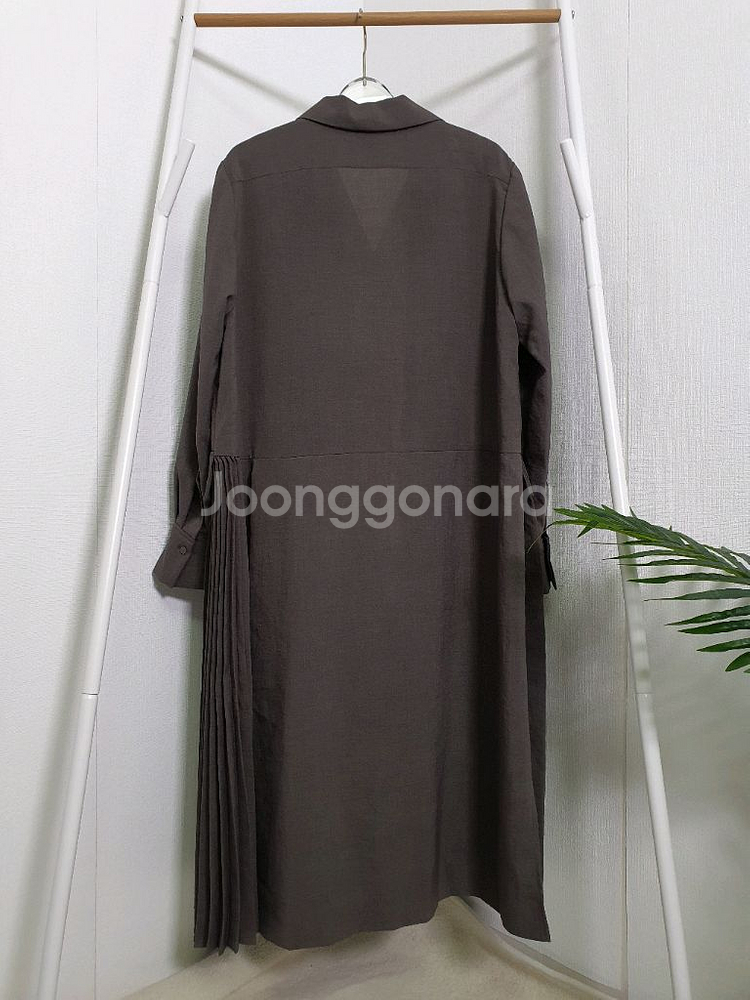 더 아이잗 컬렉션 더블 플리츠 원피스--6