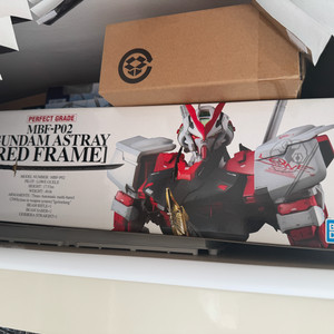 PG 건담 아스트레이 레드 프레임 미개봉