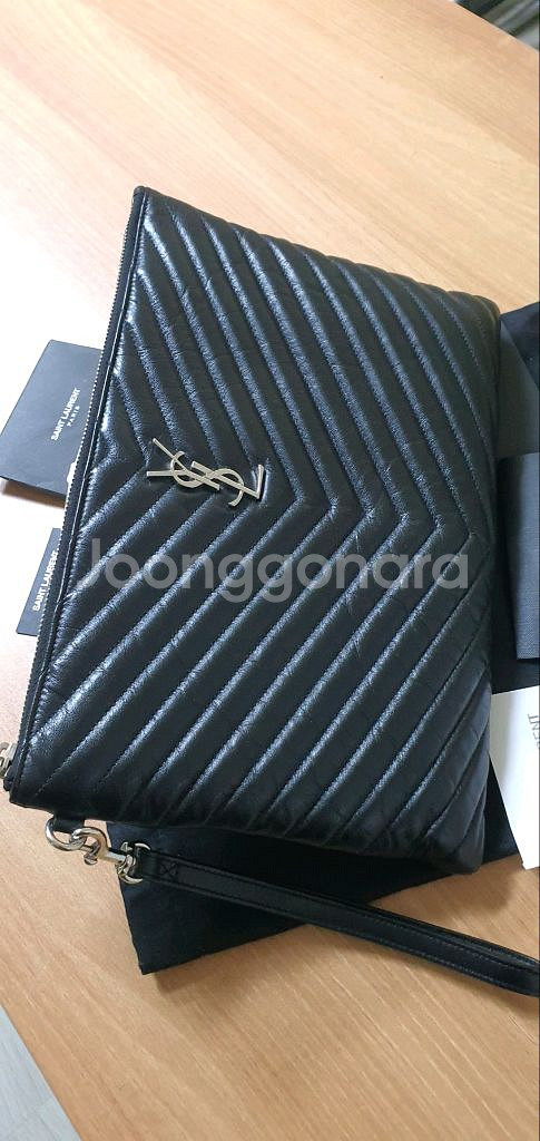 입생로랑 생로랑 클러치백 정품S급(영수증O)구찌프라다루이비통디올고야드샤넬셀린느보테가--2