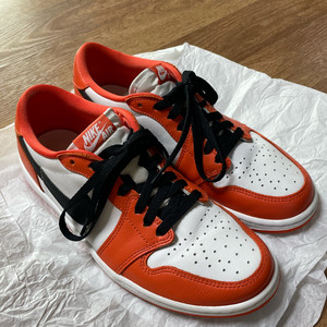 나이키 에어조던1 로우 오렌지/화이트