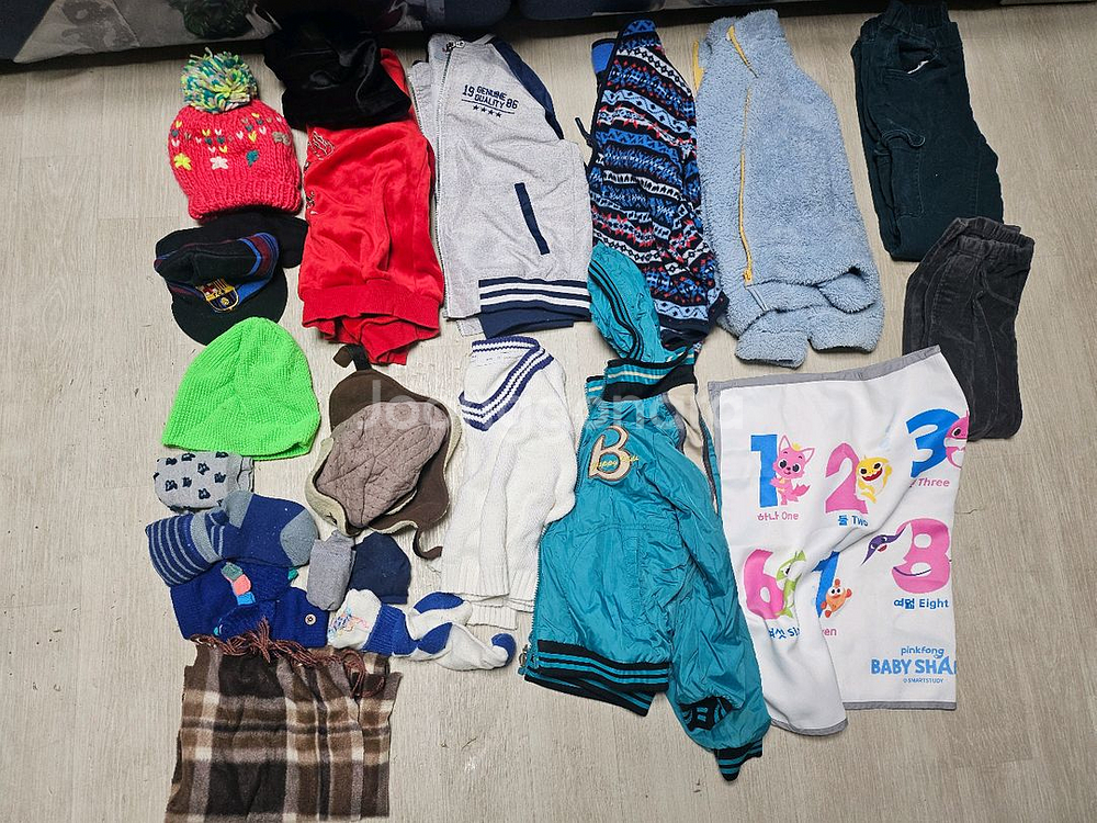 남아옷 남자 아이 의류 일괄 (모자, 상의, 하의) 130사이즈--0