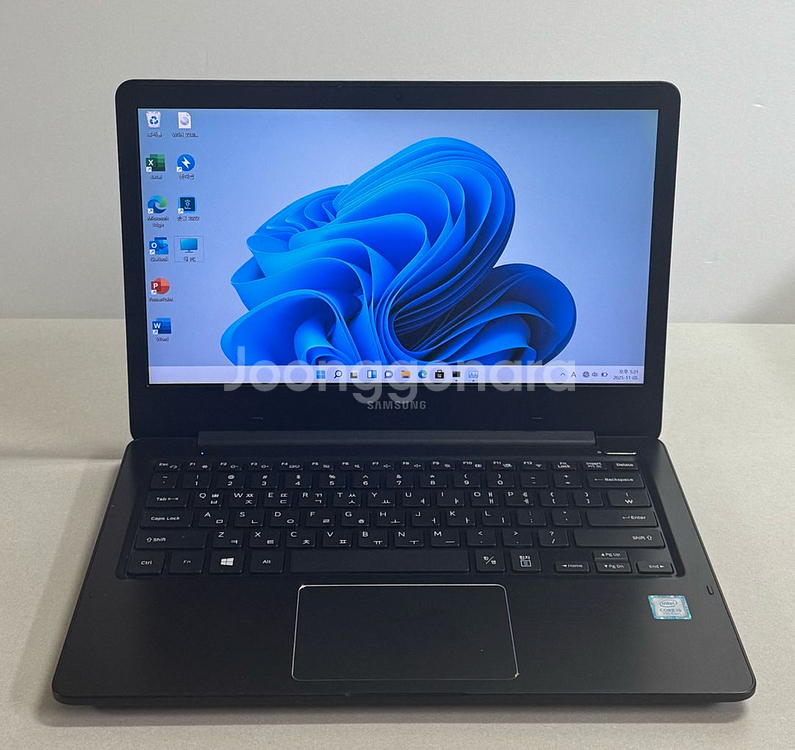 [ 배터리 좋음 ] 삼성 노트북 NT500R3W i5-7200U--0