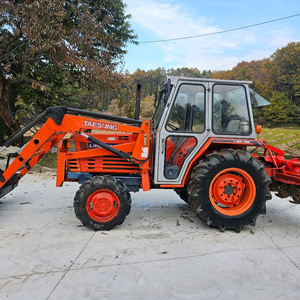 트랙터 로더 부착기 세트