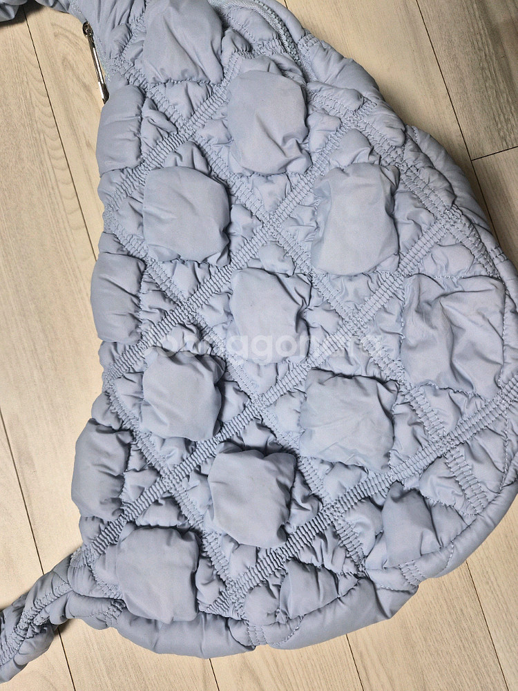 코스 미니백 cos 구름백 아이보리 /칼린 코지백 L--6