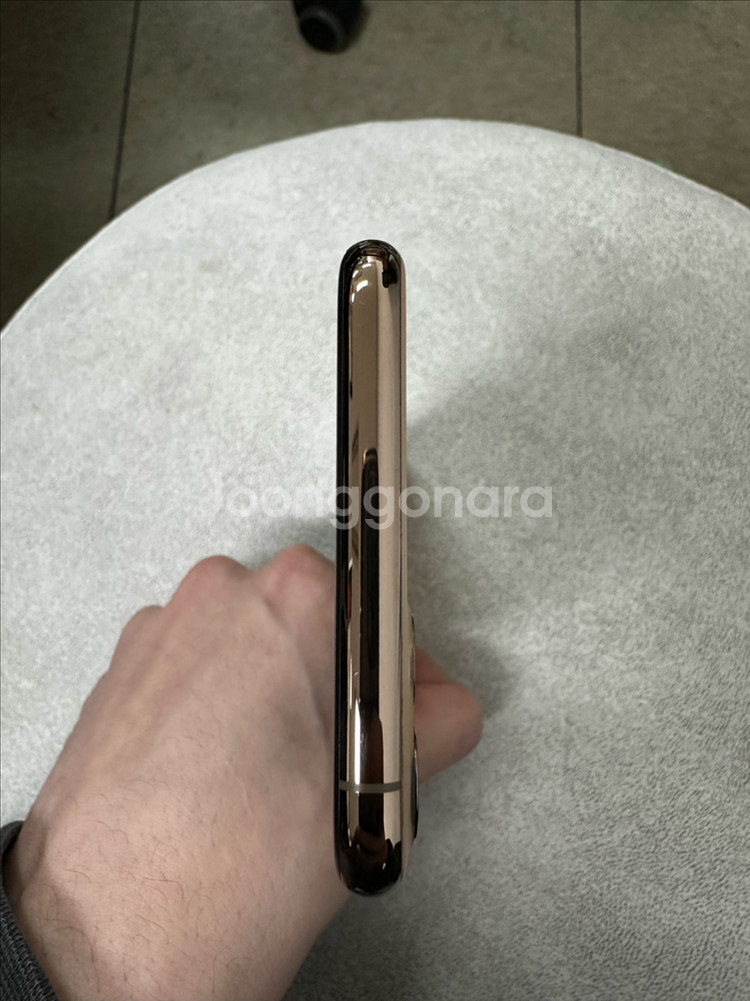 아이폰 11 프로맥스 256GB 골드색상 팝니다--4