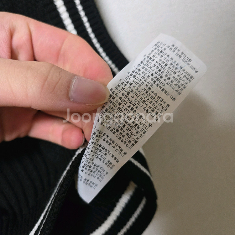 잇미샤 2022 슬리브리스 탑--6