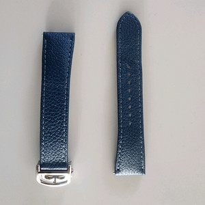 까르띠에 탱크머스트(라지) 디버클 및 소가죽스트랩(블루)