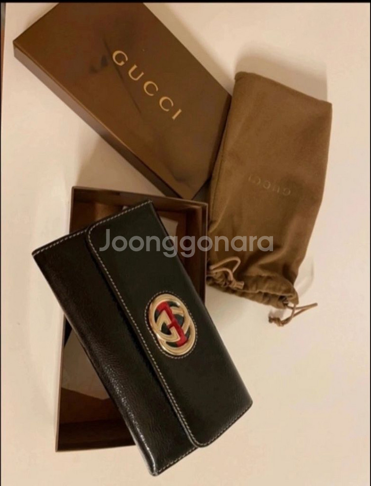 구찌 에나멜 가죽 장지갑--1