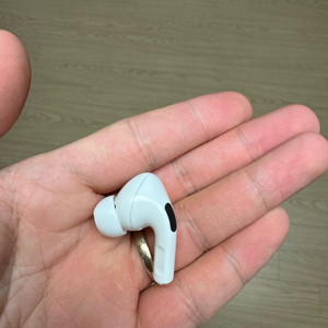 애플에어팟프로2세대 왼쪽A급 8핀팔아요