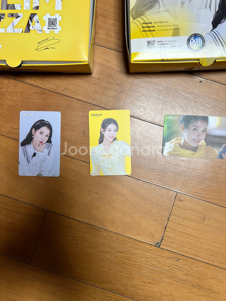 아이유 반올림피자 케이스&포카 판매합니다--0