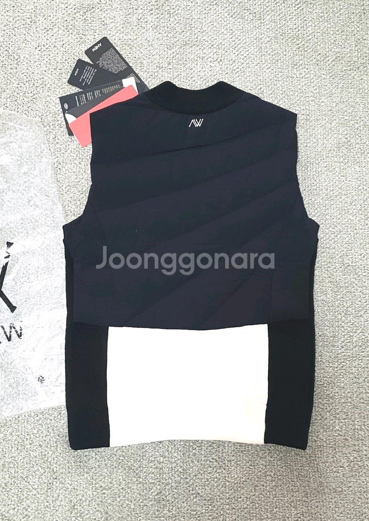 어뉴 새재품 여성용 구스다운 베스트 판매해요--2