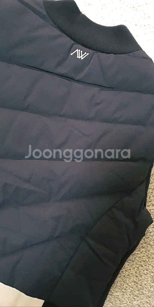 어뉴 새재품 여성용 구스다운 베스트 판매해요--6