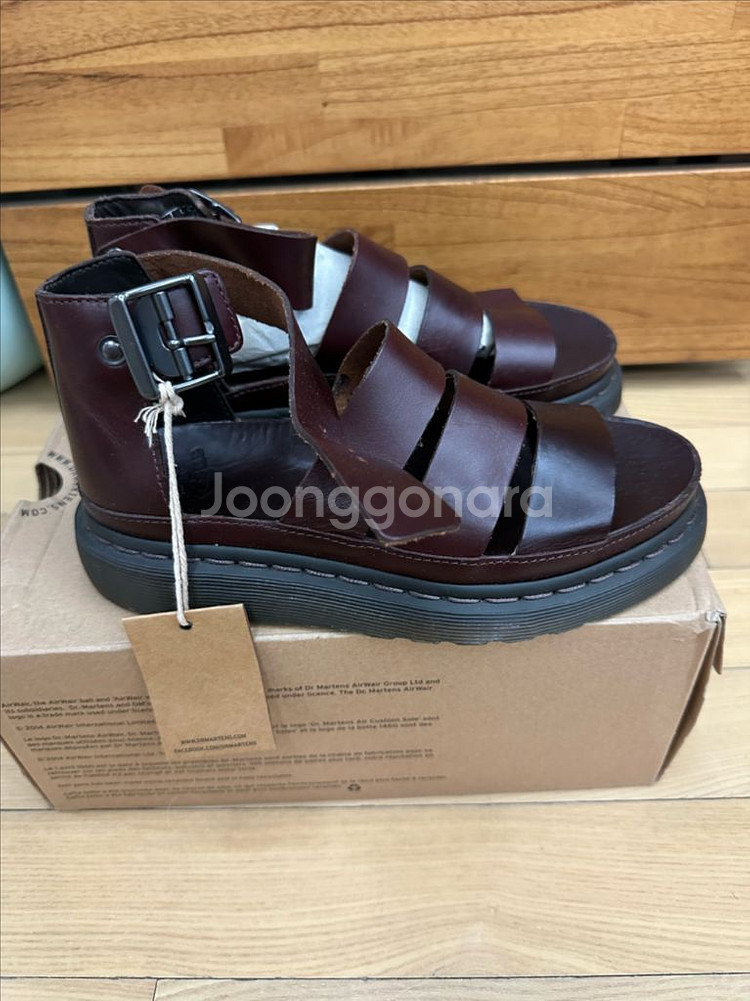 닥터마틴 클라리사 통가죽샌들 새제품37--5