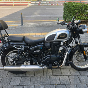 베넬리 임페리알레 400 21년식