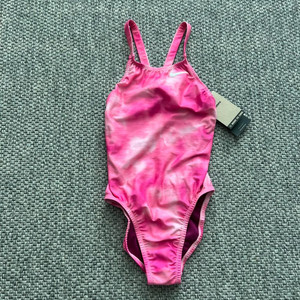 나이키 클라우드위스퍼 패스트백하이컷28