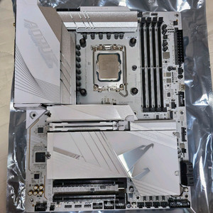 인텔 i9 13900K + 기가바이트 Z790 AORUS PRO X