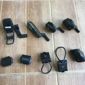 센서류 (케이던스, 스피드) 가민, 본트레거, 오픈라이더개당 1만원~2만원.