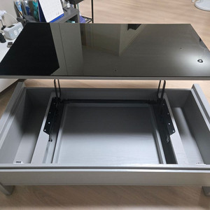 리프트업 테이블 팝니다.