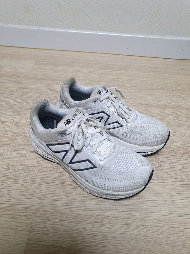 뉴발란스 860 프레쉬폼 운동화 260--1