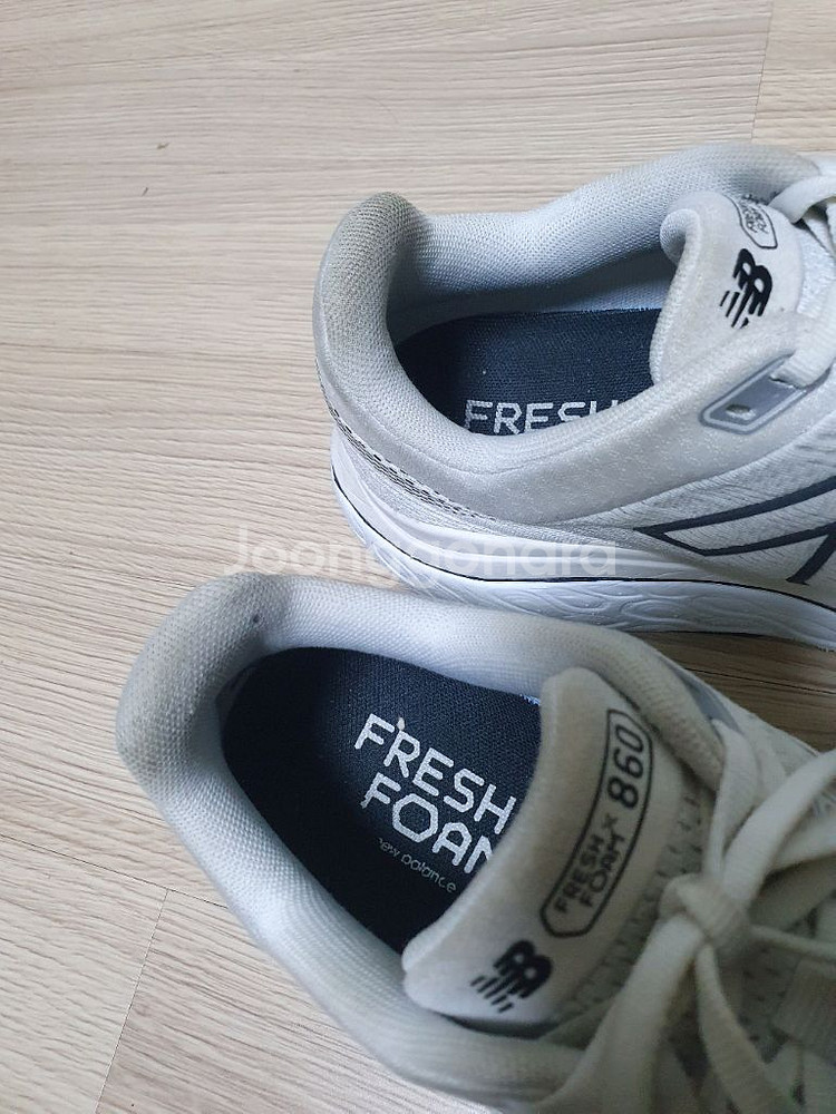 뉴발란스 860 프레쉬폼 운동화 260--8