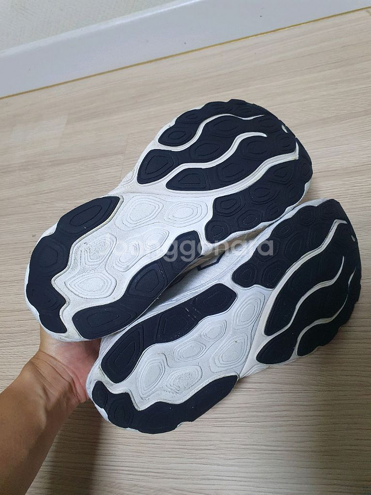 뉴발란스 860 프레쉬폼 운동화 260--7