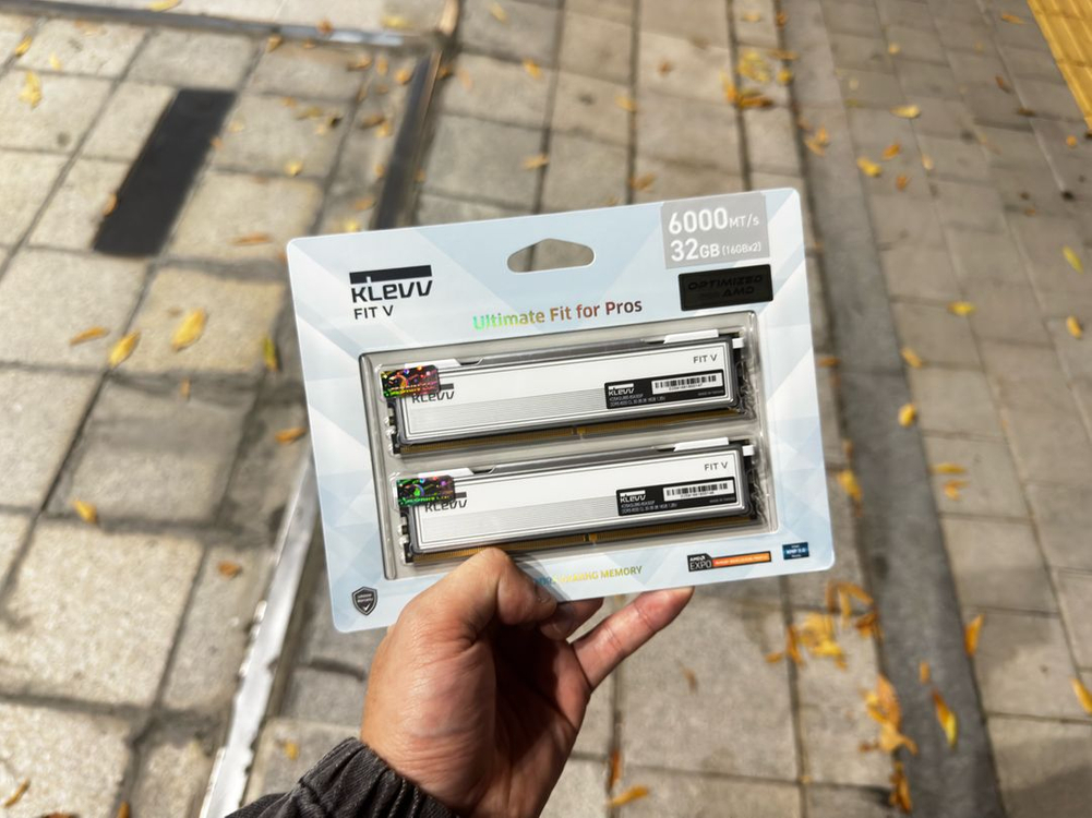에센코어 ESSENCORE KLEVV DDR5-6000 CL30 FIT V WHITE 32GB(16*2) 하이닉스 이미지