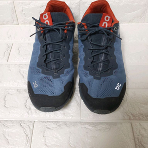 온 러닝화 275사이즈