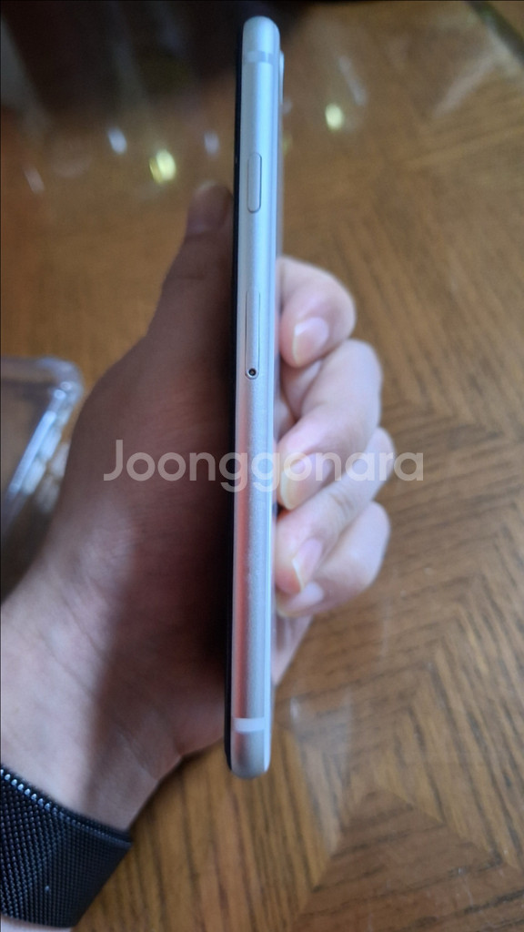 S 아이폰 SE3 128gb 90% 스타라이트 갤럭시 교환가느0--4