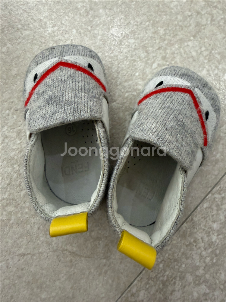 펜디 베이비 슈즈--1