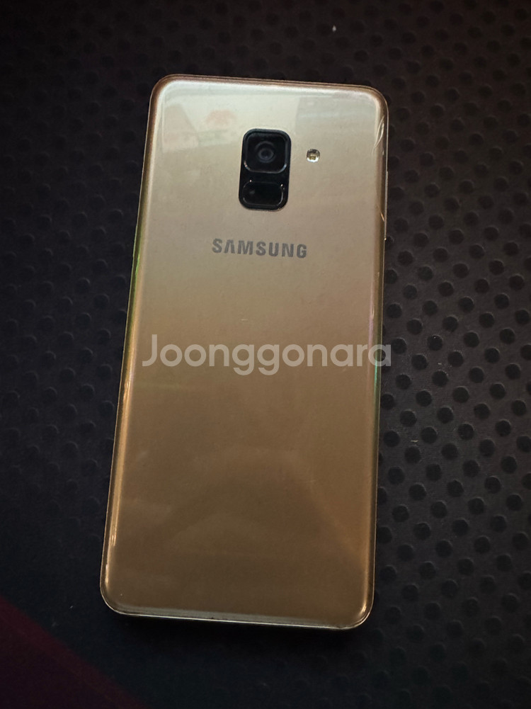 갤럭시 A8(2018) 골드--0