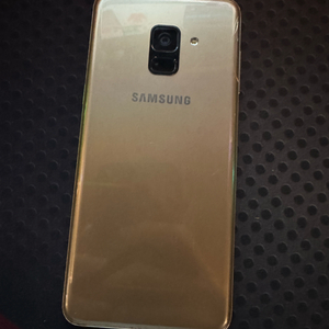 갤럭시 A8(2018) 골드