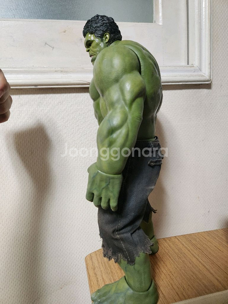 핫토이 x 헐크 리페인트 1/6 스케일 피규어--2