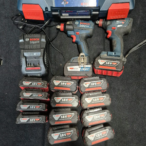 보쉬 18V 전동 공구 세트입니다- 임팩 드릴2개