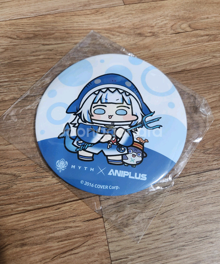 홀로라이브X애니플러스 한정판 가우르 구라 액자 뱃지(미개봉)--0