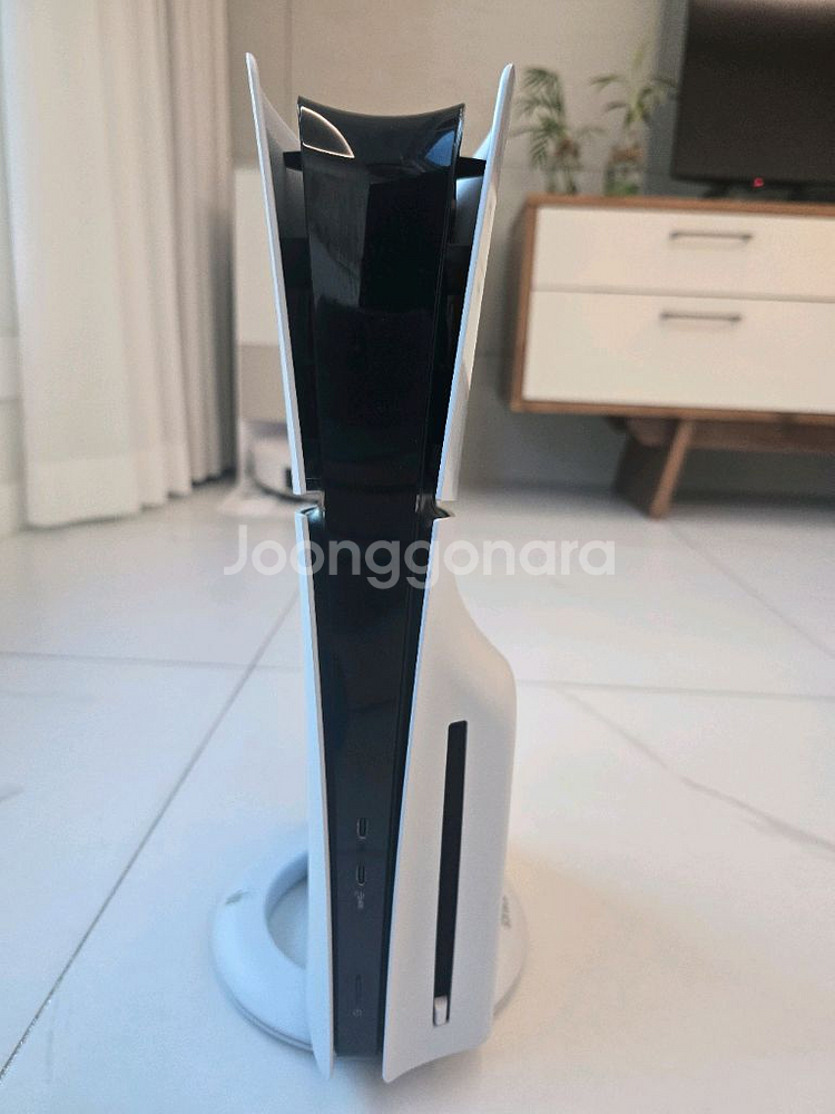 PS5 슬림 디지털+디스크 드라이브 판매합니다.--3