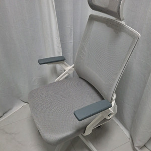 메쉬 사무용 의자