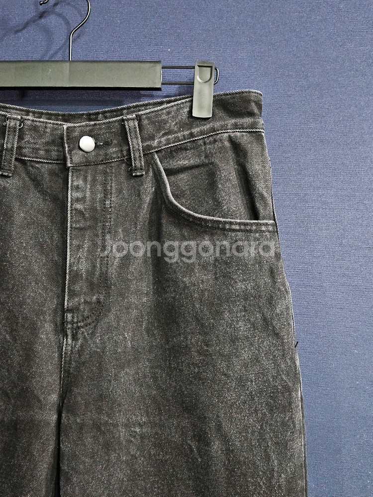 플라스틱 프로덕트 블랙컬러 남성 허리 30 데님팬츠--3