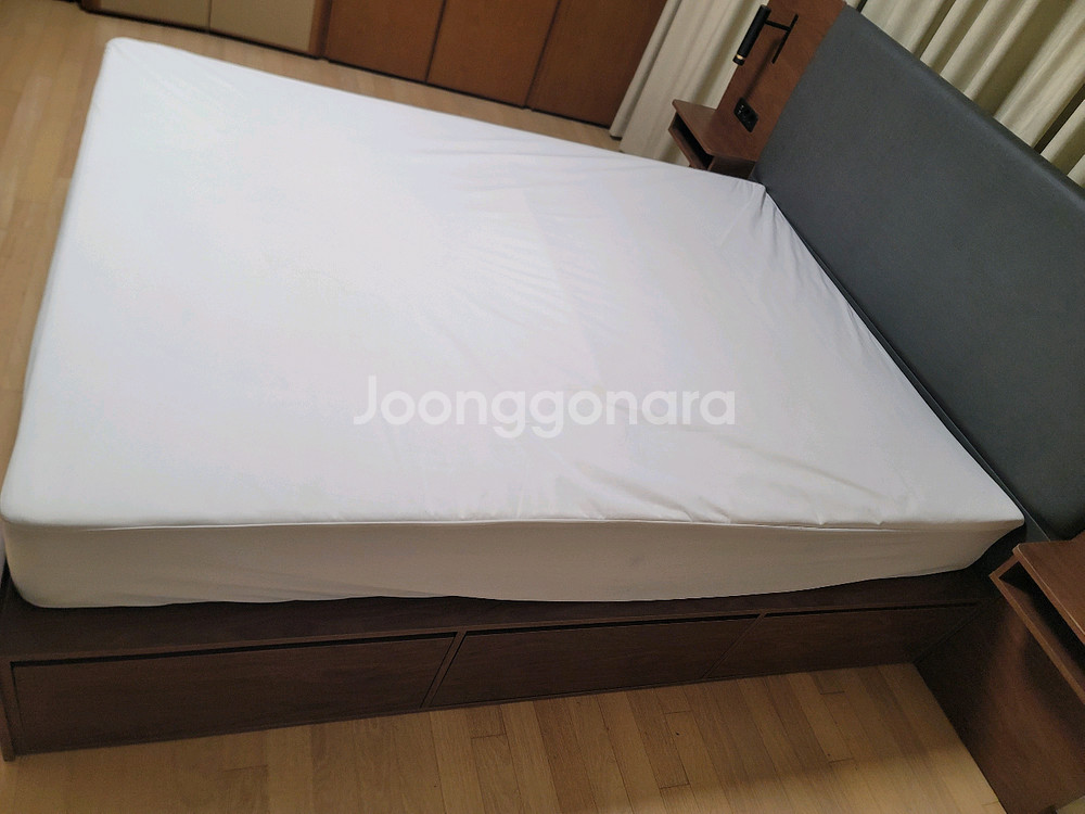 삼익가구 델루나 프리미엄 LED 빅수납 침대+협탁세트--1